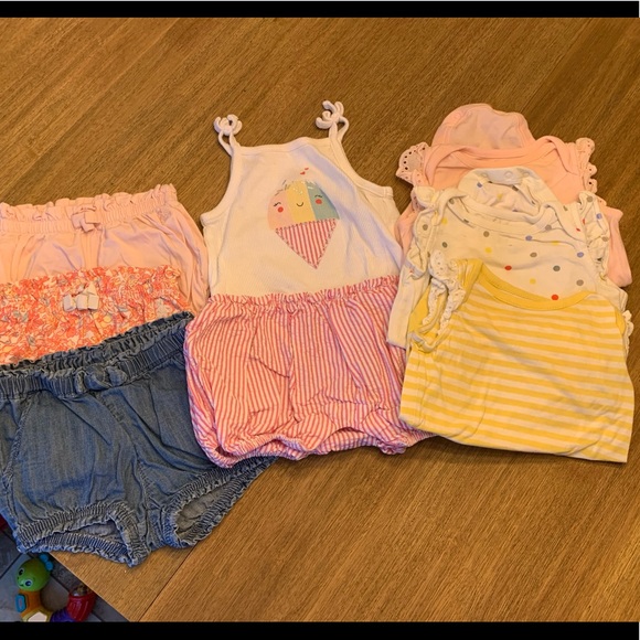 BabyGap girls clothes - Picture 1 of 2